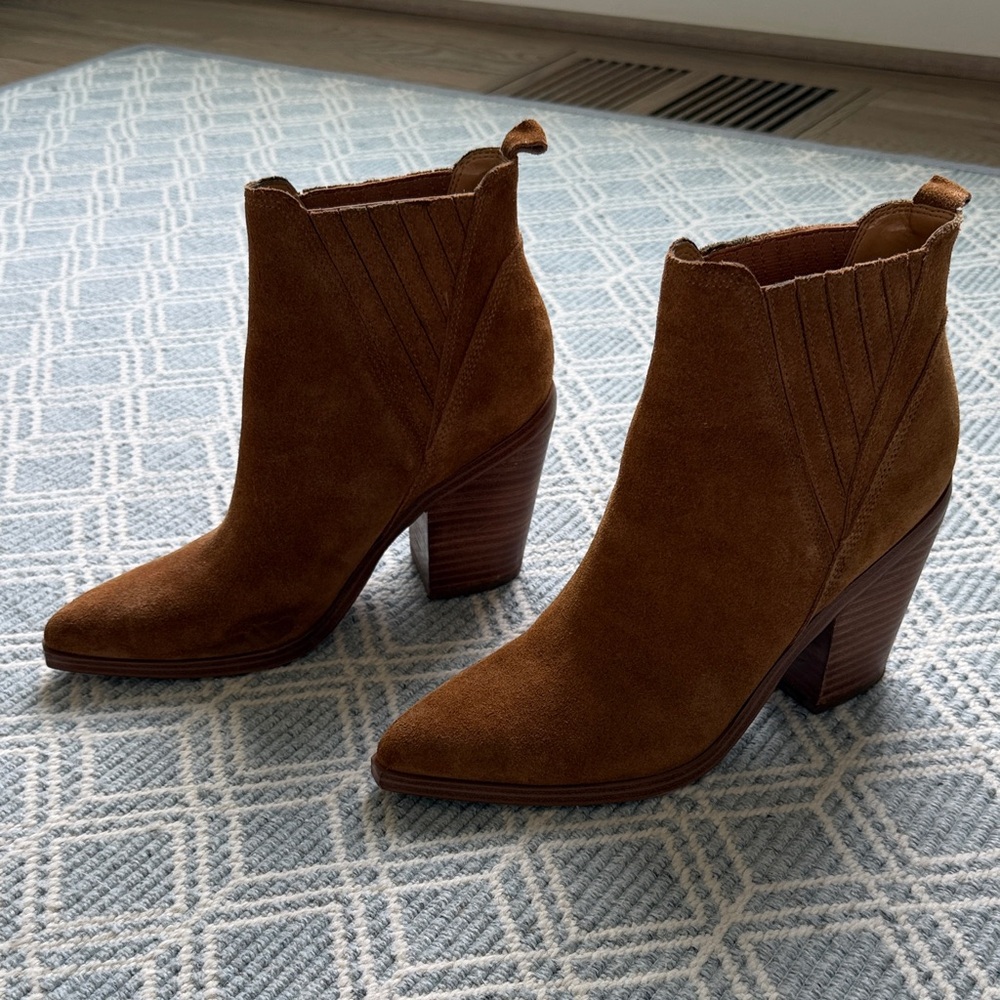 Marc Fisher Tan Suede Ankle Booties - Size 8.5